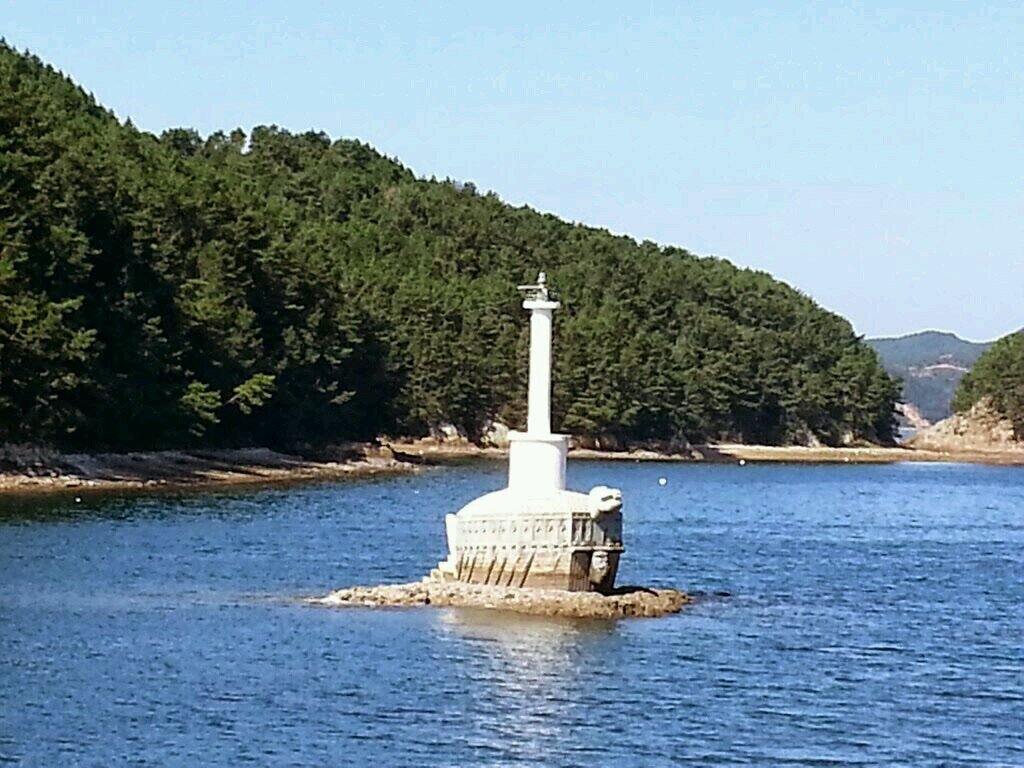 쾌창한 날 푸른 산 맑은 물 시원한 바람을.