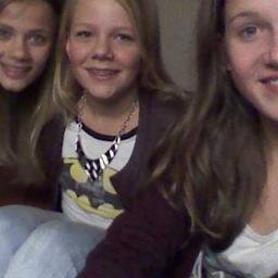 ItsPascalex's profile picture. Pascale~13~Friends~Makeup~Nailpolish~Turnen~Dance~Sing~Dutch