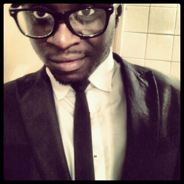 Flowzao's profile picture. N.O.N.E.O.F.Y.O.U.R.D.A.M.N.B.U.S.I.N.E.S.S