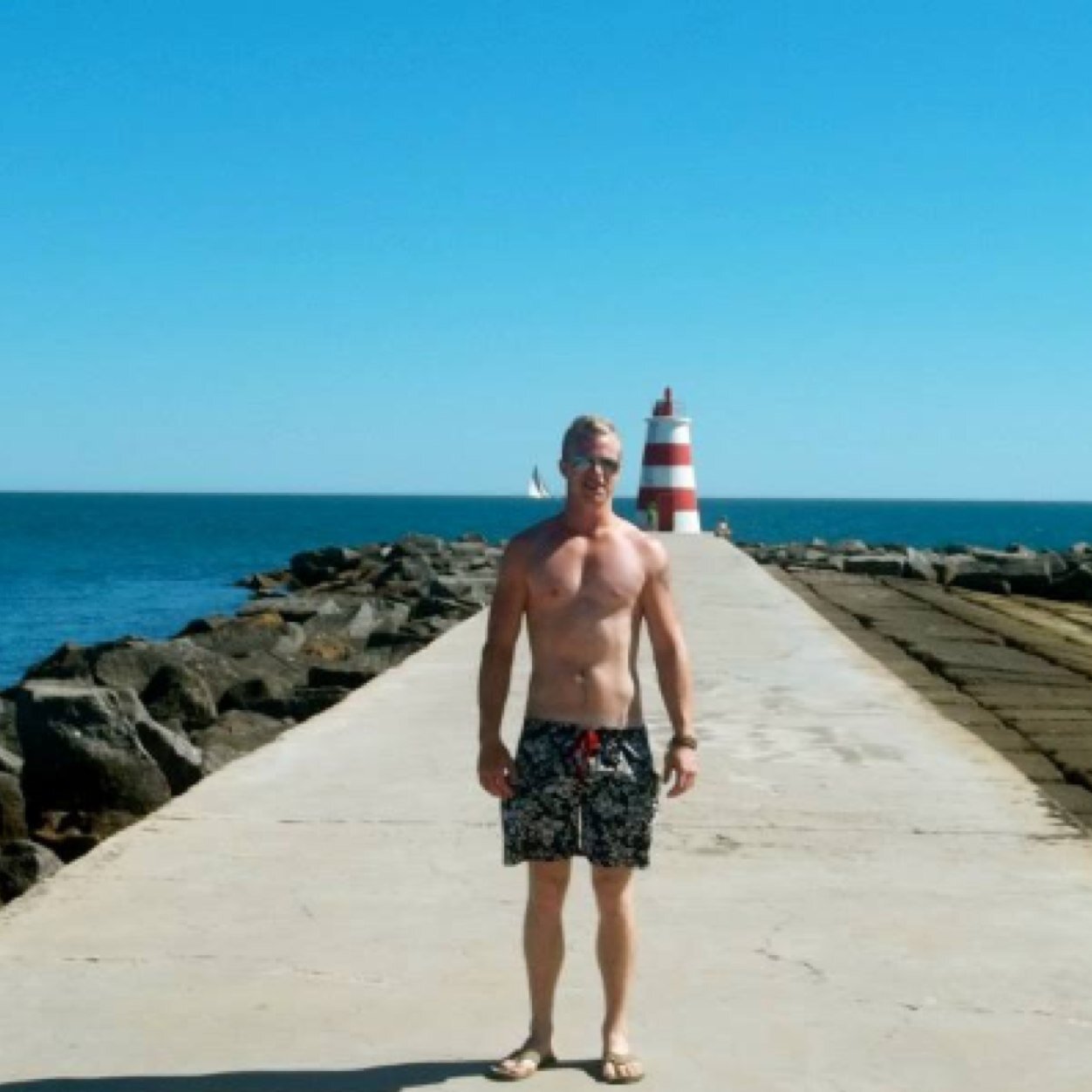 ronanstack's profile picture. Dont dream your life, live your dreams.