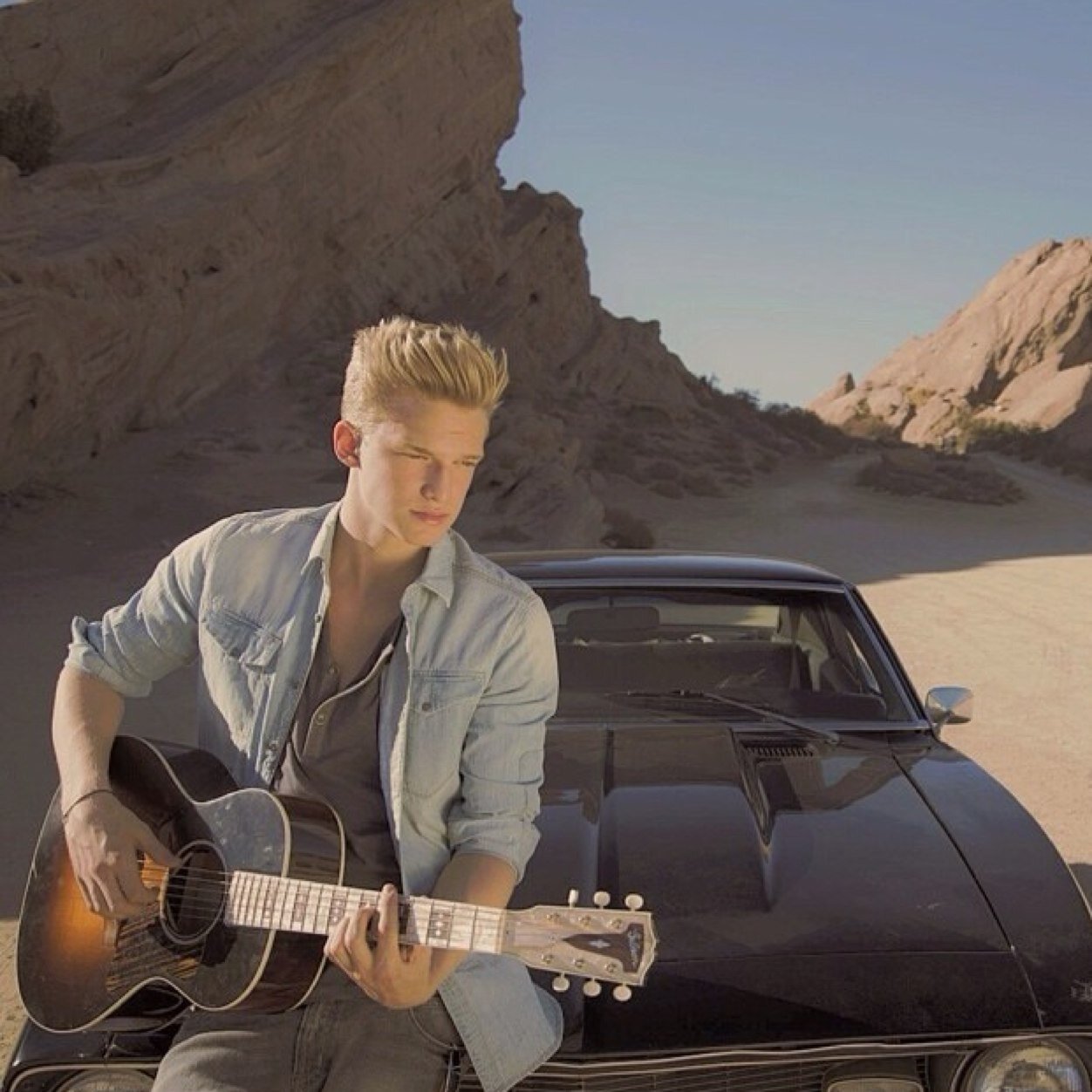 Followed by@codysimpson on.24/12/2014, by@allisimpson on 27/12/2014 and by @soulsomaness on 20/12/2017 UP-PR