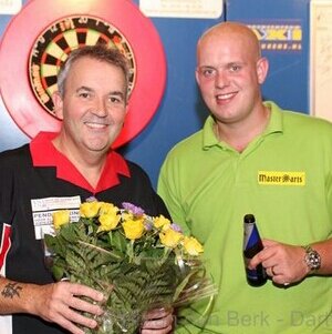 Mighty Mike | Professional Darts Player