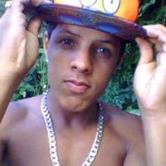 estilo STRONDA ,arrasto uma por uma senhum preconceito  hihi'*-*

è NOIS mlko XD