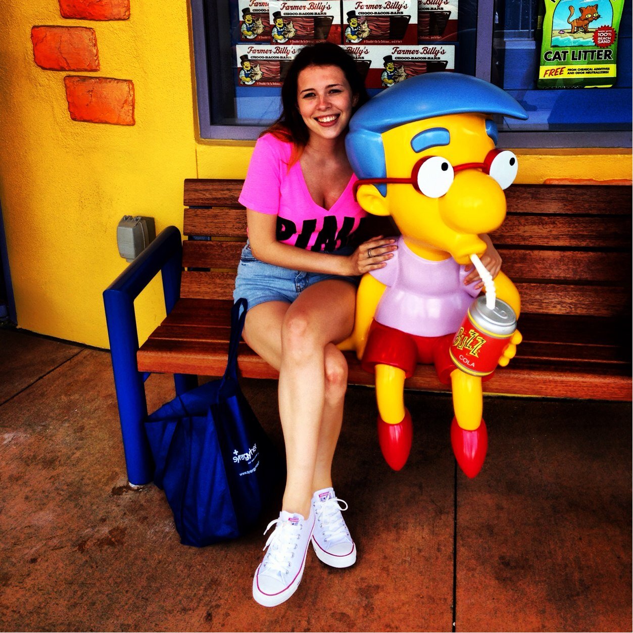 Laura_Pocock1's profile picture. lover of tea.