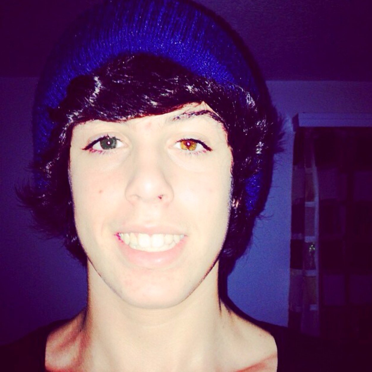 I like girls with swag. 3 *-* follow me and I follow back :3