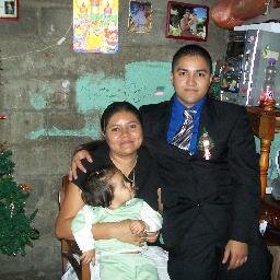 Trabajadora religiosa seria formal