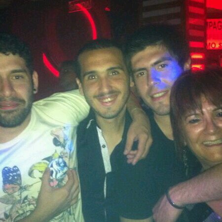 Periodista fanático del Club Atlético Defensores de Belgrano.
 Licenciado en Comercialización.