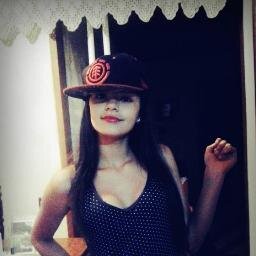 vim aqui pra dize q adoro essa garoto *---* fofa querida ,e que eu ja em apeguei mt  3333 /@Eu_ciumentoo