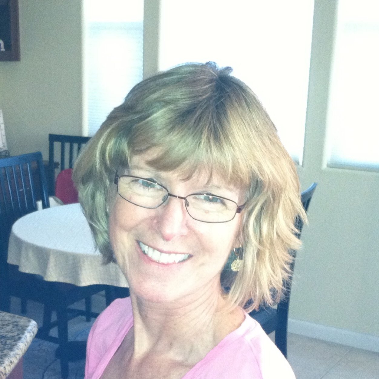 pleascentscents's profile picture. 