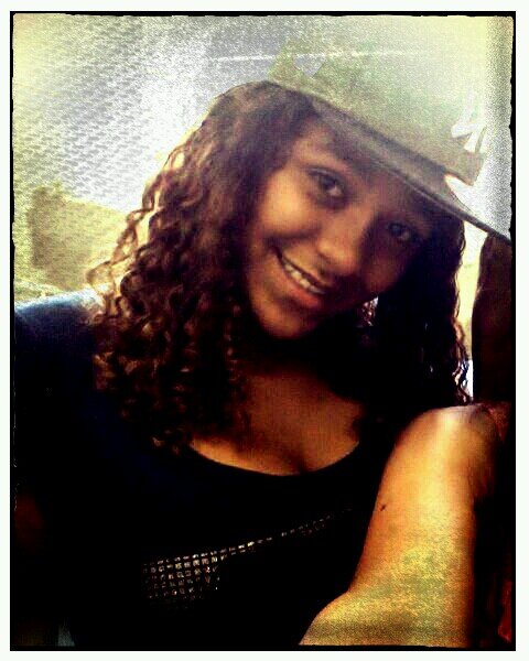 Não tento ser melhor do que nmg só tento ser melhor do que ontem :*Posso ser tudo ke keira menos falsa sou amiga sou de tudo mundo e todo mundo é meu tbem