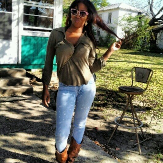 Im simple girl,wonderful mother of 4 and I love love my life...so just follow me!!#teamlibra#ilovemykids#myfavoritecolorispink#oct15