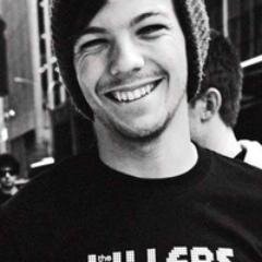 go follow 
@lipstainlouis