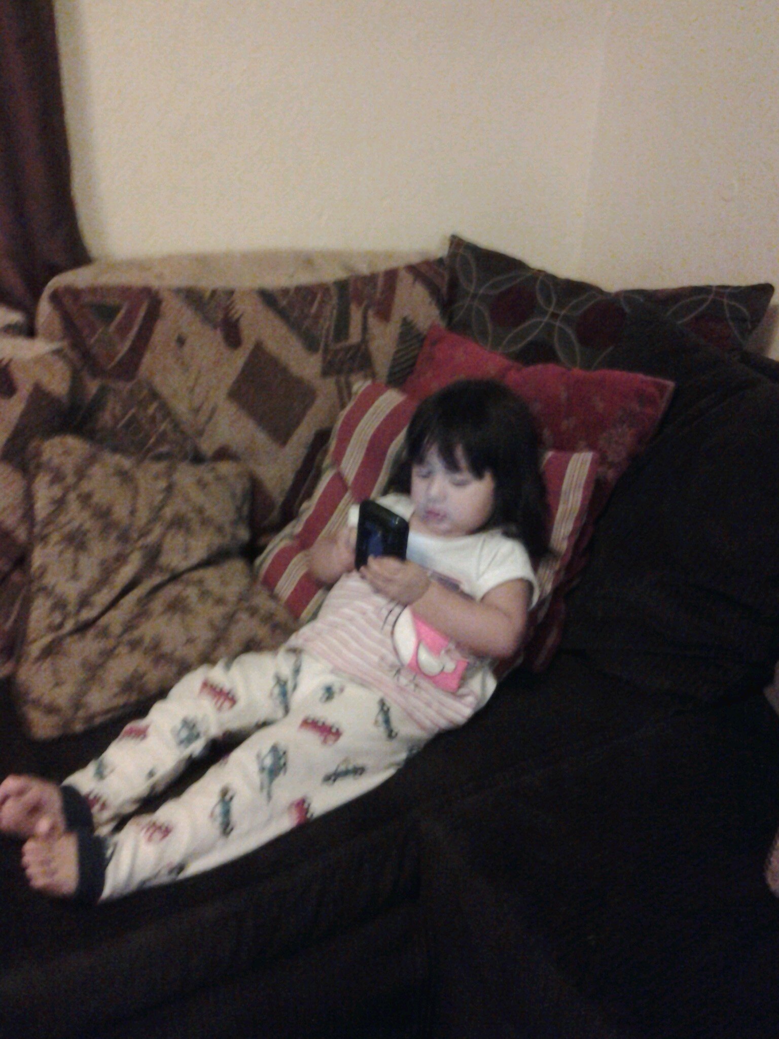 azravenrose's profile picture. 