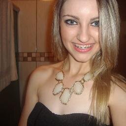 Da vida só levo o necessário, o suficiente para me fazer feliiz !!
