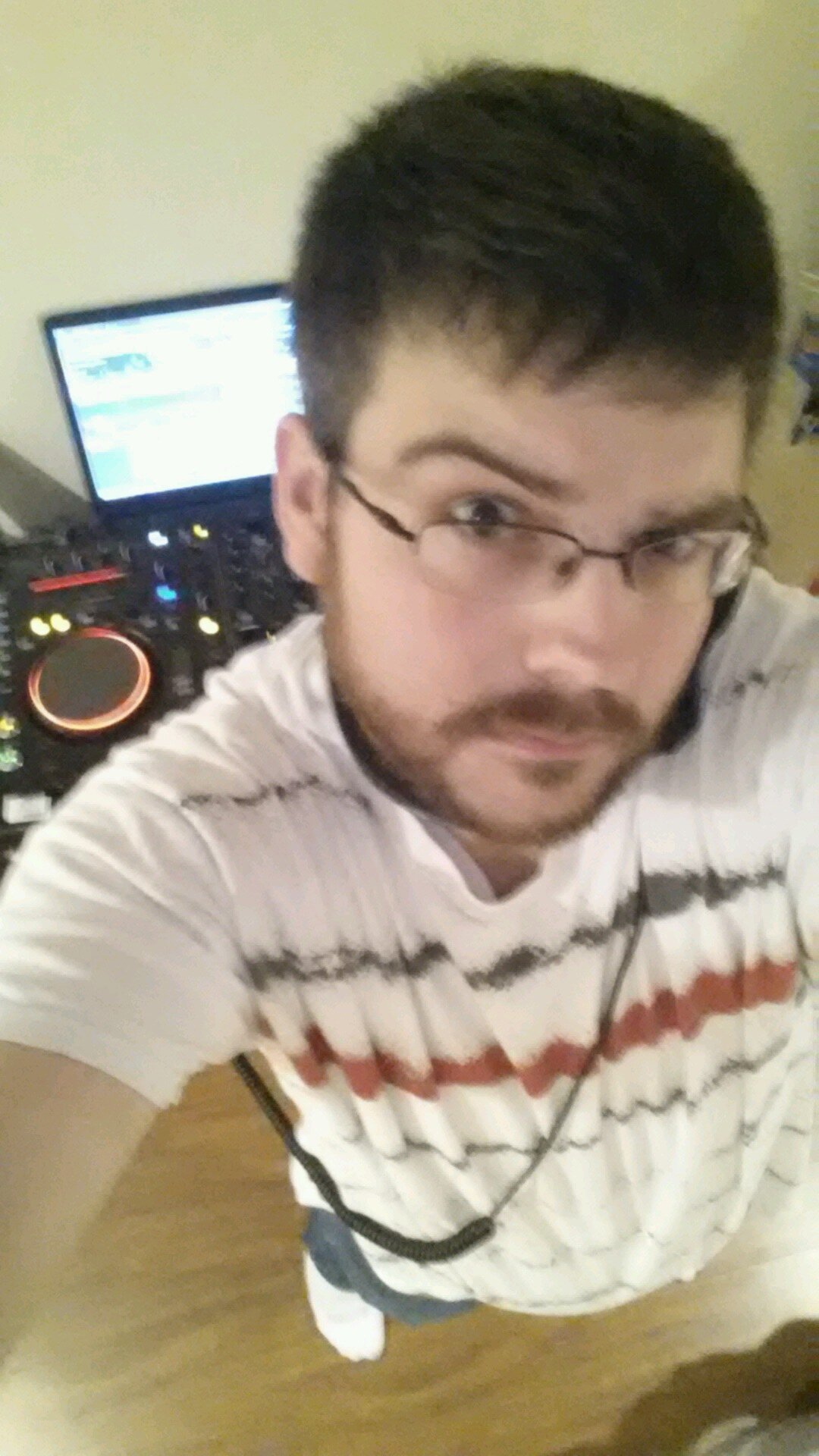 The beat kicks, and I start rockin!!