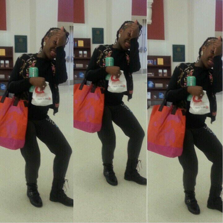 Bitches Want My Head. I Stand Down 10 Toes.     #FREE PEEWEE.Jonas && L