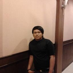 follow jg yg AndreazHermanto..TQ
