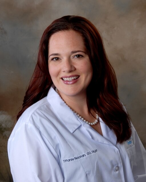 Parent educator. Conscious Parenting Coach. Pediatrician. I help families establish lasting peace and connection & end the overwhelm of parenting.
