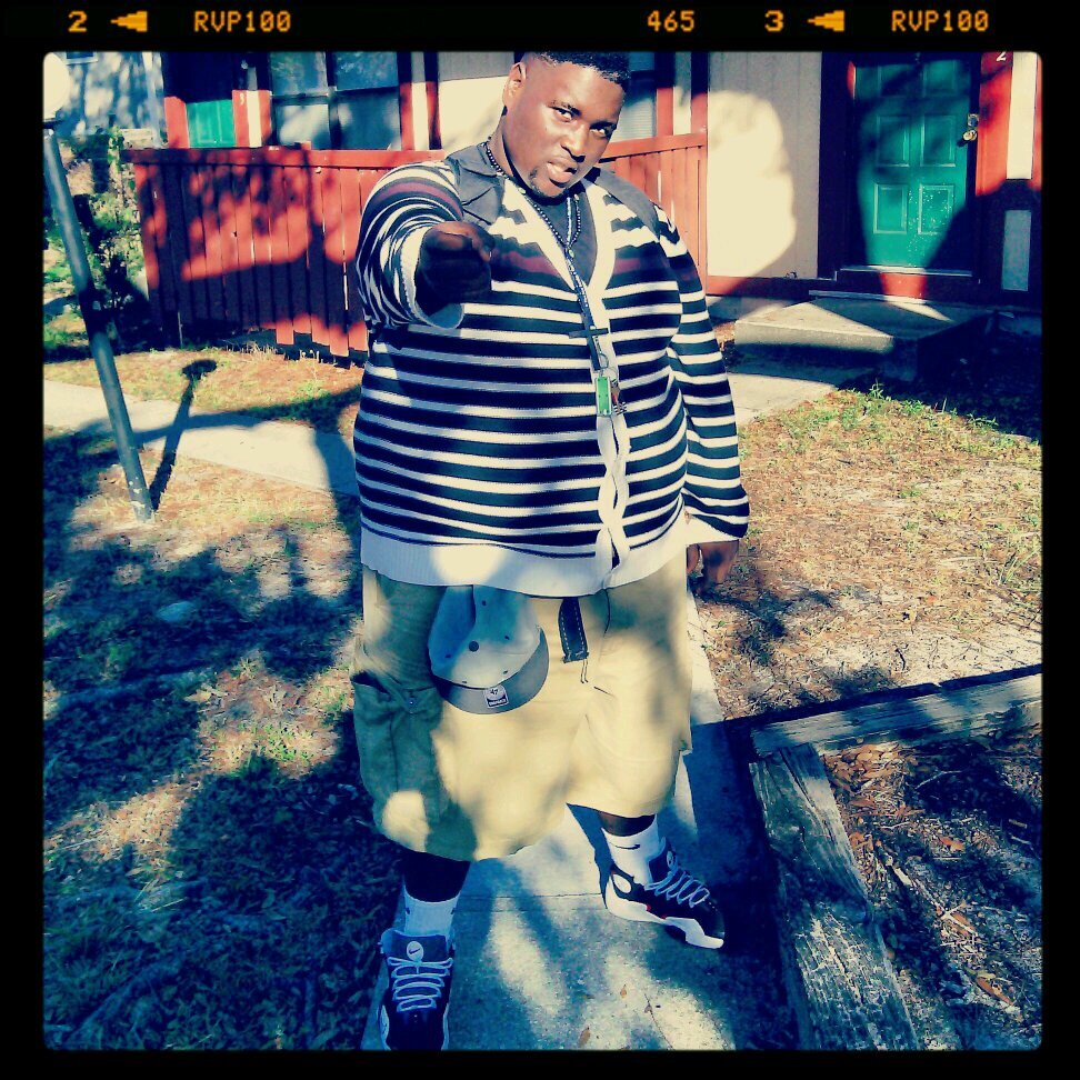 #$ingle!!!! #Team Capricorn Follow me ;)$$$ Ima Follow You Back$$$$$ We Savages So Dont Put Yo Trust In Us