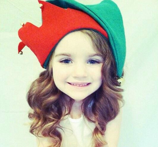 Nicolette Evangeline Roberts. 3 years old Model || Anaknya mami barbara♥ || Coco masih cadel :( Coco manis, lucu, kaya coklat (•̪ -̮ •̪♈̷̴)