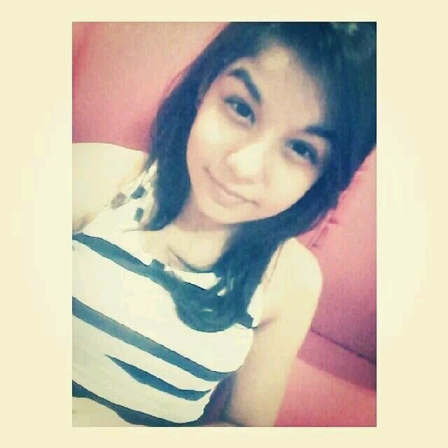 A gente nasce, cresce, casa e sonha em ser feliz
por isso eu fui buscar no mundo tudo o que eu quis *-*