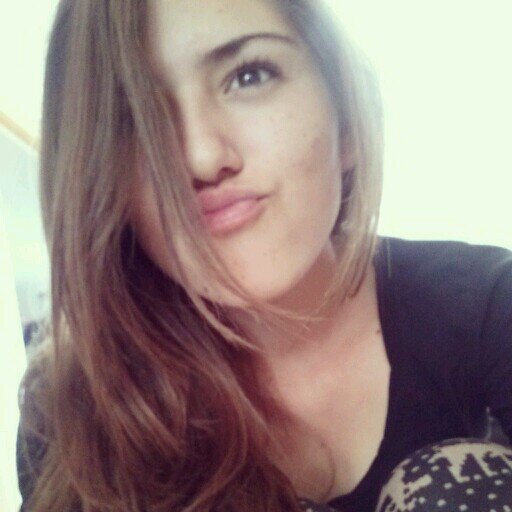 fridAlessandra's profile picture. Hay que ser autenticos :)