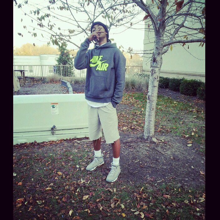 aye ... follow me & then follow my bestfriend @_Vicccks♡