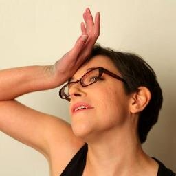 Shorter, female half of the touring improv comedy duo From Justin to Kelly.