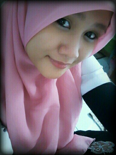 WiwiLes35930600's profile picture. saling menghormati ...