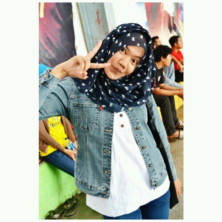 studied at Accounting Department in Universitas Bengkulu, AkuntansiEnjoy'10.