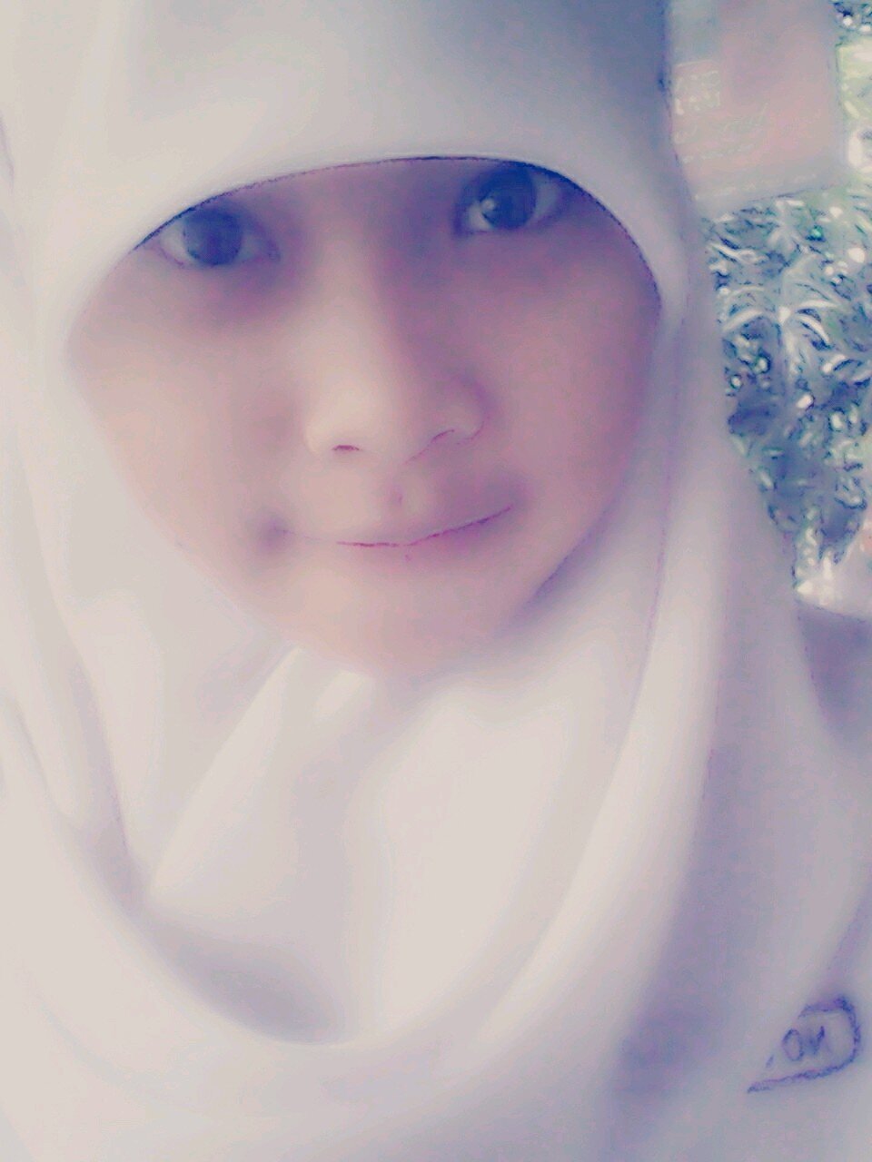 VinoVii_9's profile picture. Move On | follback ? just mention.