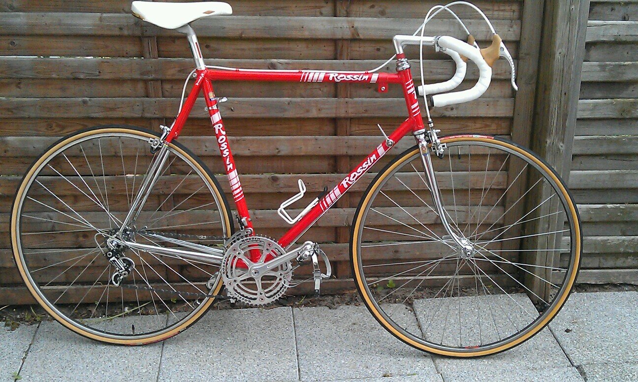 Dijke1959's profile picture. Annelies Robert Femke. Rossin retro-bike. liefhebber RvV , Paris-Roubaix en cyclo-cross