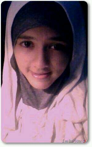 umur 16thn| sekolah di SMKN 8 MATARAM(KEPERAWATAN)