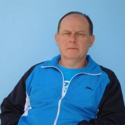 Professor de História e geografia com Pós -graduação em Hist pela Unisc, atualmente aposentado casado
