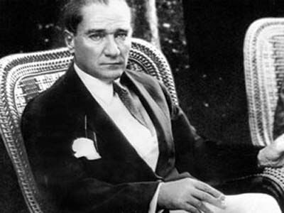 #TÜRK #TÜRKÇÜ #ATATÜRKÇÜ 
Söz konusu vatansa gerisi teferruattır. M.Kemal ATATÜRK