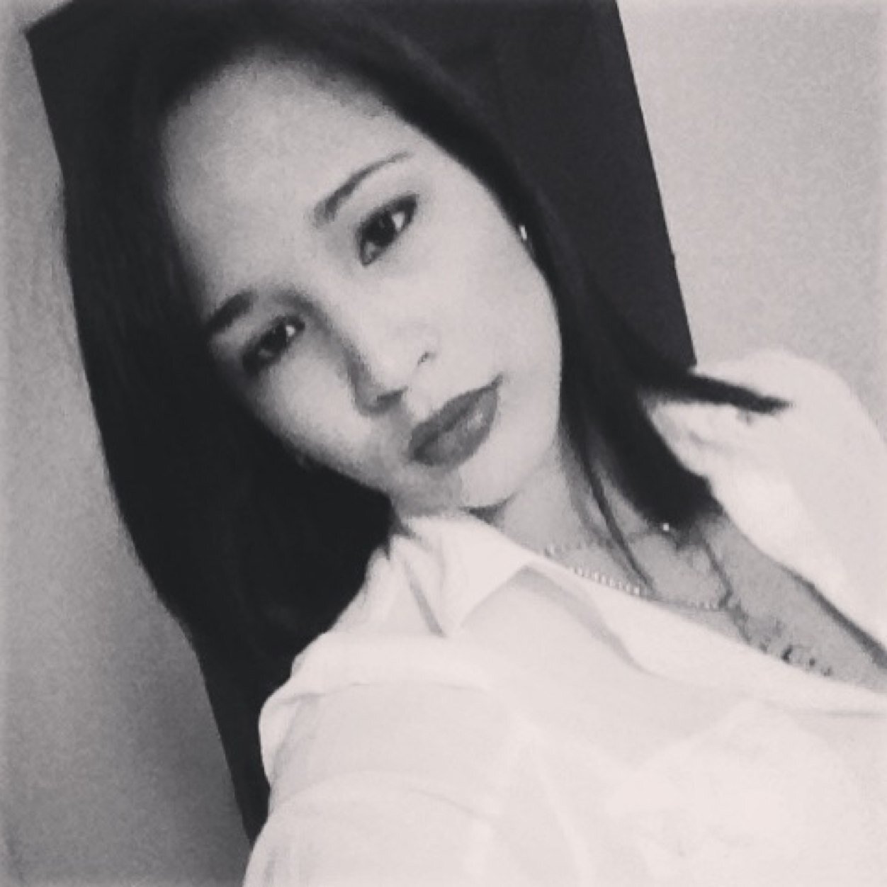 Siempre soy yo misma! Alegre, feliz de la vida, con defectos como todo ser humano, pero buscando razones para sonreír!! :D