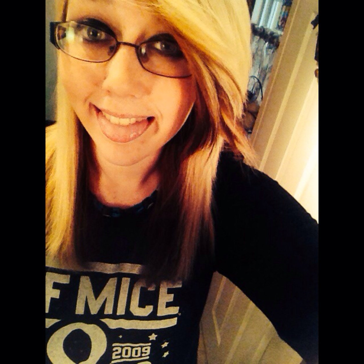 xofmiceandmelx's profile picture. 