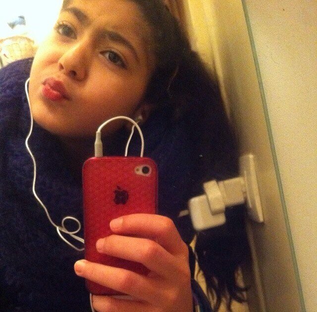 salut je m'appelle candie,i love you and abonné vous please en échange  ma bonne a mes abonnée  ;) :)