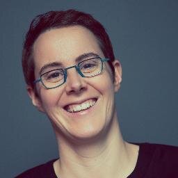 Copywriter & oprichter van ZINNIG - 40something - mama van June en Oona