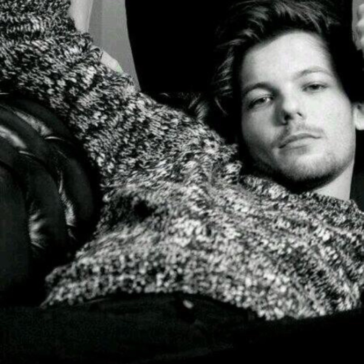 AlbersCelina's profile picture. PLEASE FOLLOW @holyharry_x SHE WILL FOLLOW BACK JUST ASK :)