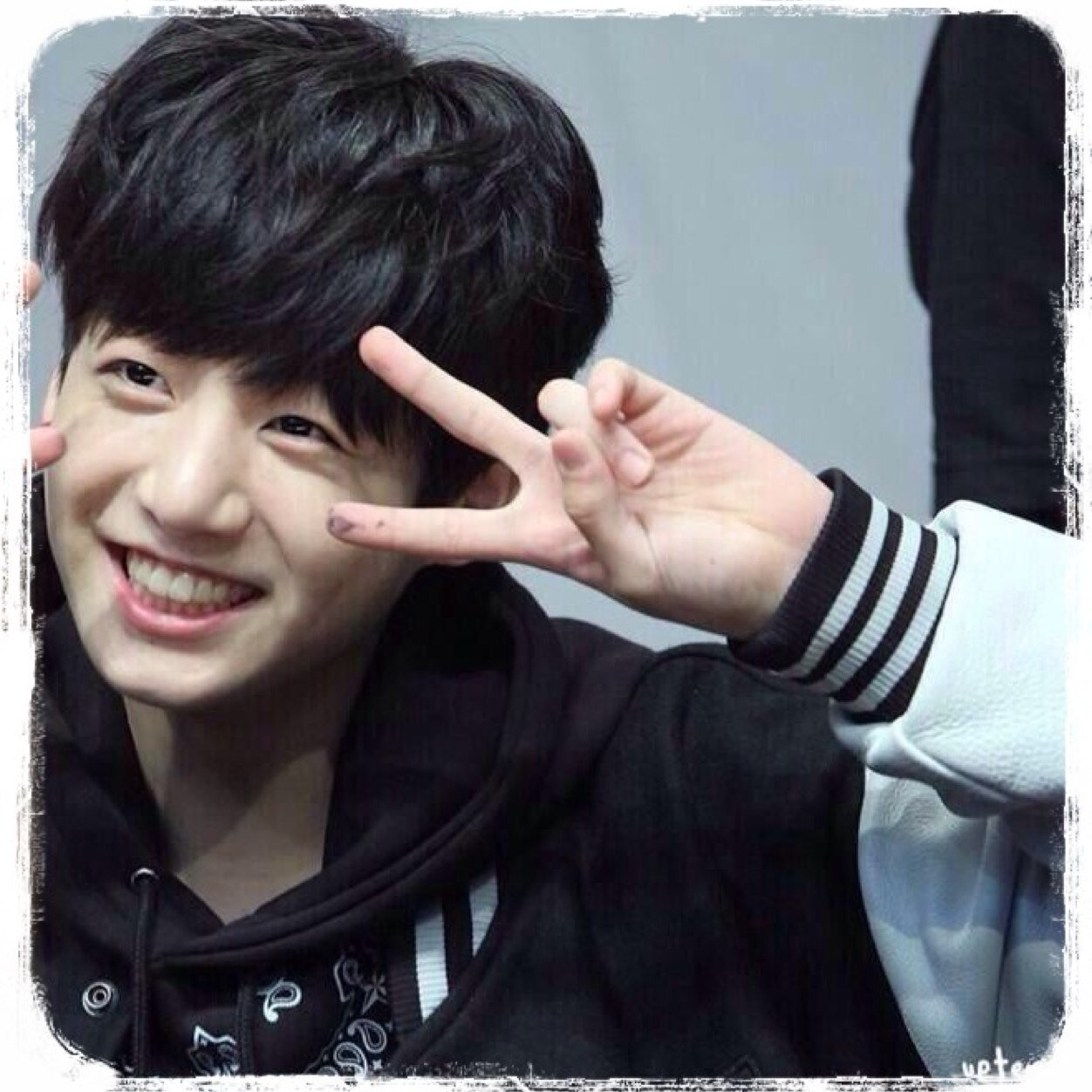 방탄사랑해~♥︎♥︎ぐくにやられてる92Line＊＊気軽にリプ下さい♪( ´▽｀)BTS会no.237 ARMY92/no.13 1/7SC進撃済❤︎11/16進撃♪