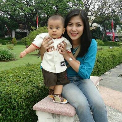 pi_pietz's profile picture. • Mrs. Andi Prasetyo Wibowo ♥
• Daffa & Qianna's mom
• musics lover ♪    
• travelling enthusiast
• and a BIG dreamer!