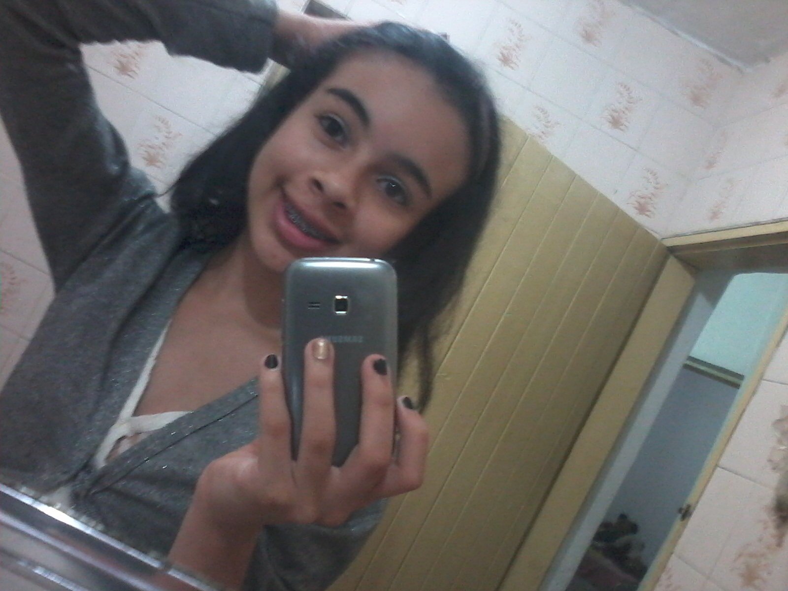 This is me ;) Adoro escrever e sou viciada em FanFics :p