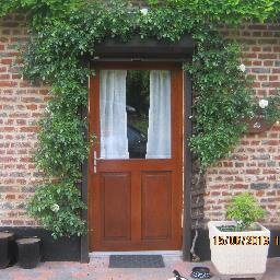 PasdeCalaisGite's profile picture. 2 bedroom 2 bathroom barn conversion conveniently situated between Somme and Calais. Half an hour from many beautiful coastlines. £600 per week from April 2014