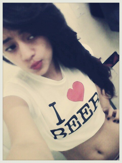 linda :*  roycenatica de corazon... y casada con prince royce,.