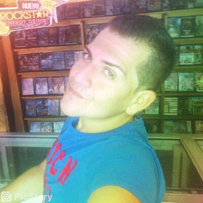 Me gusta ser descomplicado agradable cargoso pero leal y buen amigo me encanta demostrar y dar afecto a kien me lo da y se lo merece!!