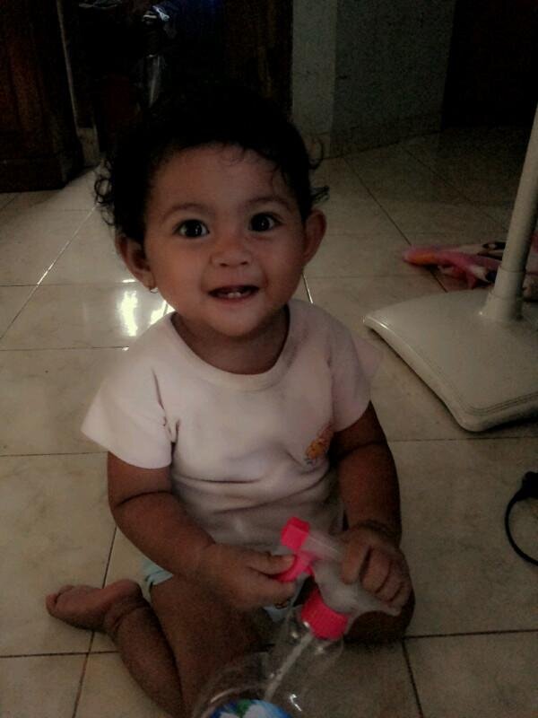 Love my job !! :)) love my husband and also love my little princes ( ˘зε˘`)