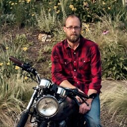 art director for @mental_floss, gardener for thewinslowgardens, and lover of all things design