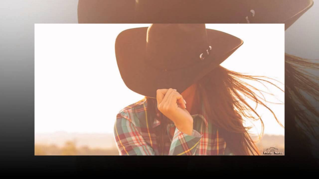 Fiz de tudo, mas nada adiantou vou levar a minha vida cantando e bebendo.