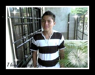 Ricardoderas03's profile picture. 